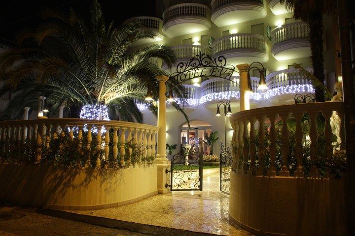 Hotel Eva Alba Adriatica Kültér fotó